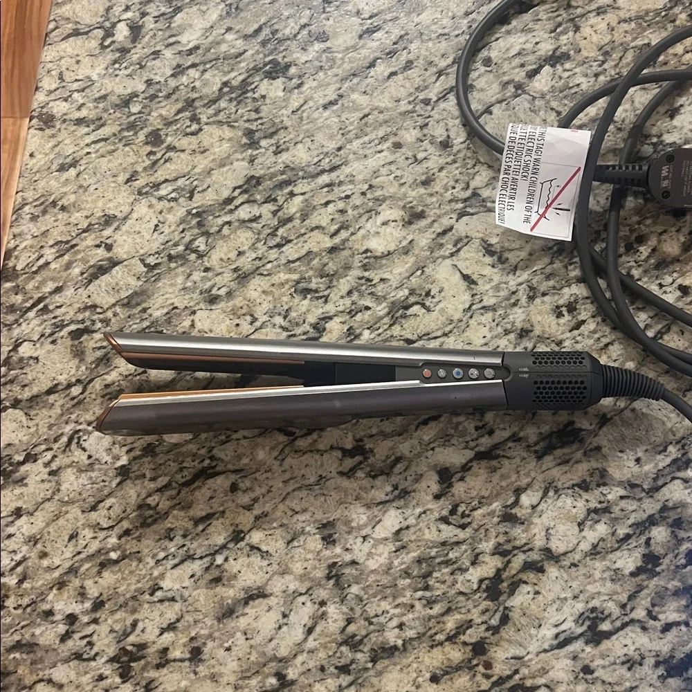 Dyson Airstraight - Picture 3 of 8